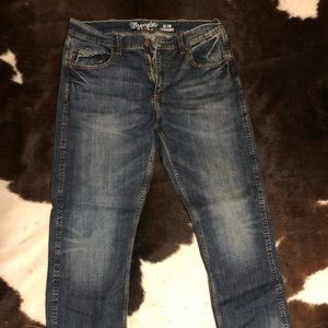 34x34 Wrangler Retro slim fit straight jeans with stretch.
